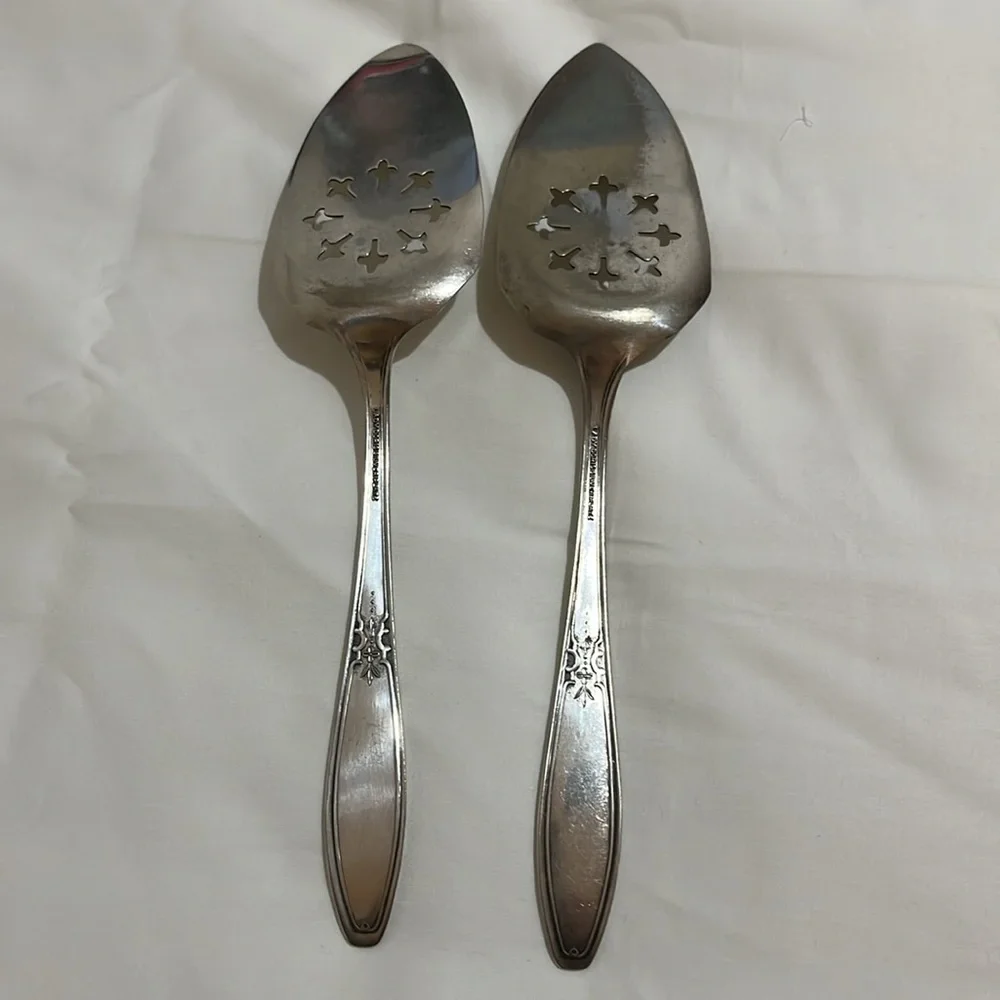 Princess Lady Doris 1929 International Silver Pierced Pie Cake Server 9.5”